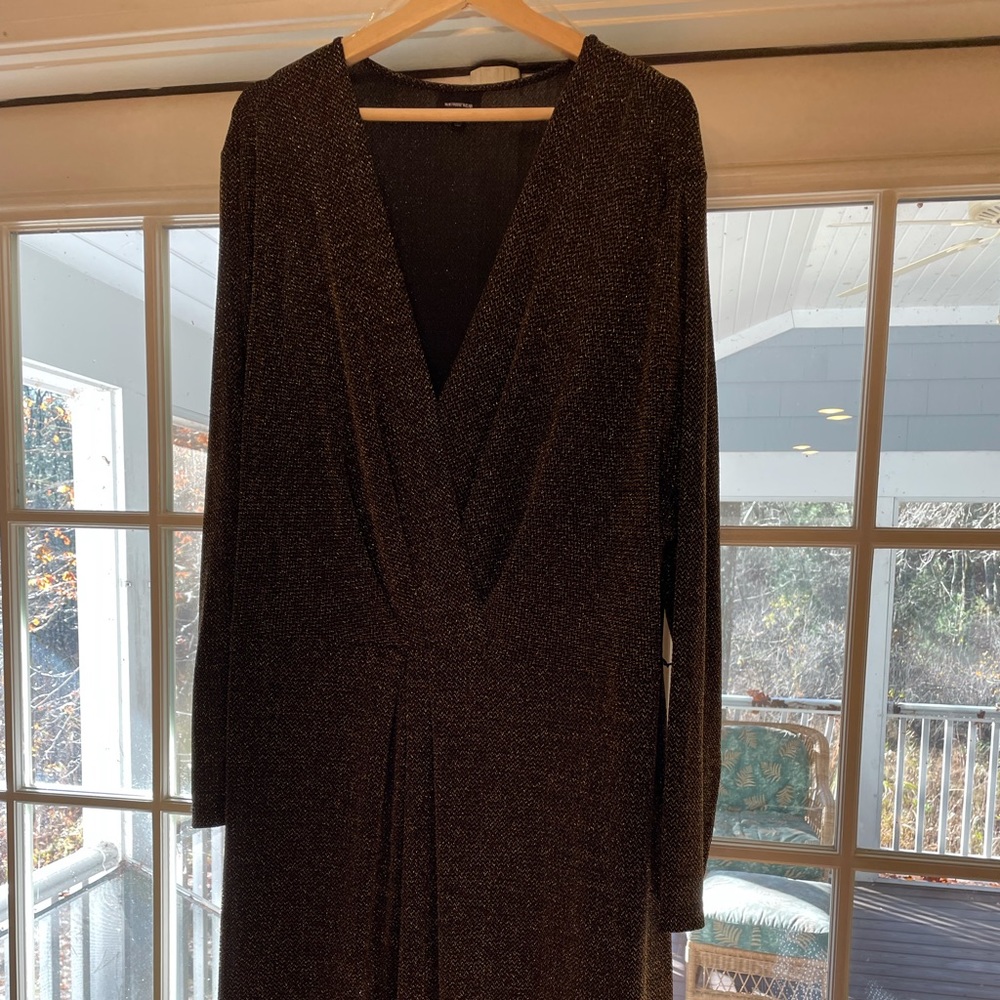 Ava&Viv holiday sparkle dress, 3X lots of stretch can accommodate 4X